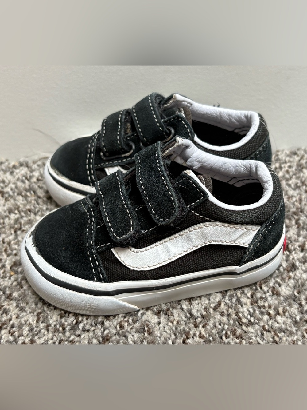 Vans Old Skool Dual Velcro Strap Infant Black and White Skate- Shoes Size 4c